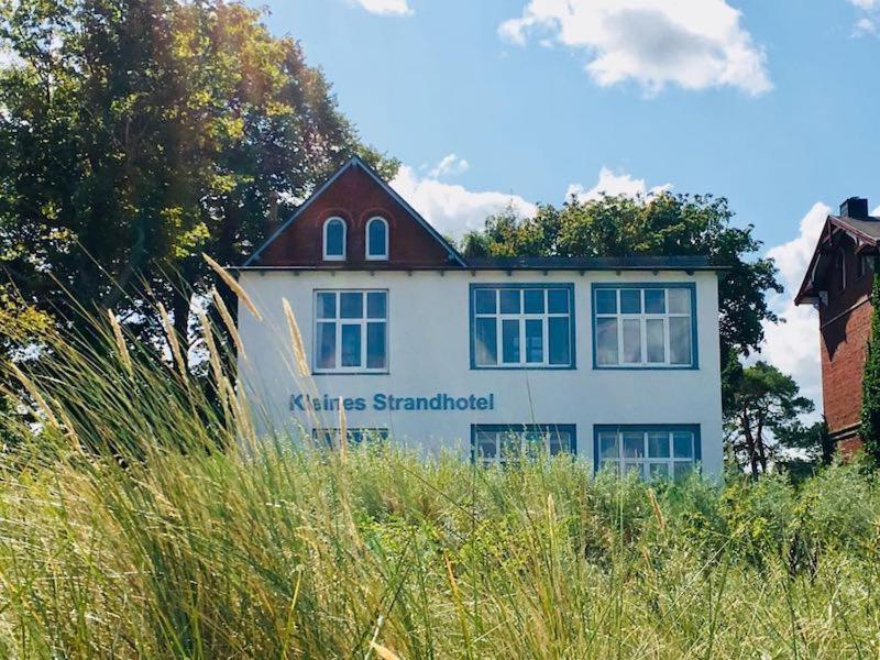 Kleines Strandhotel Ниндорф Экстерьер фото