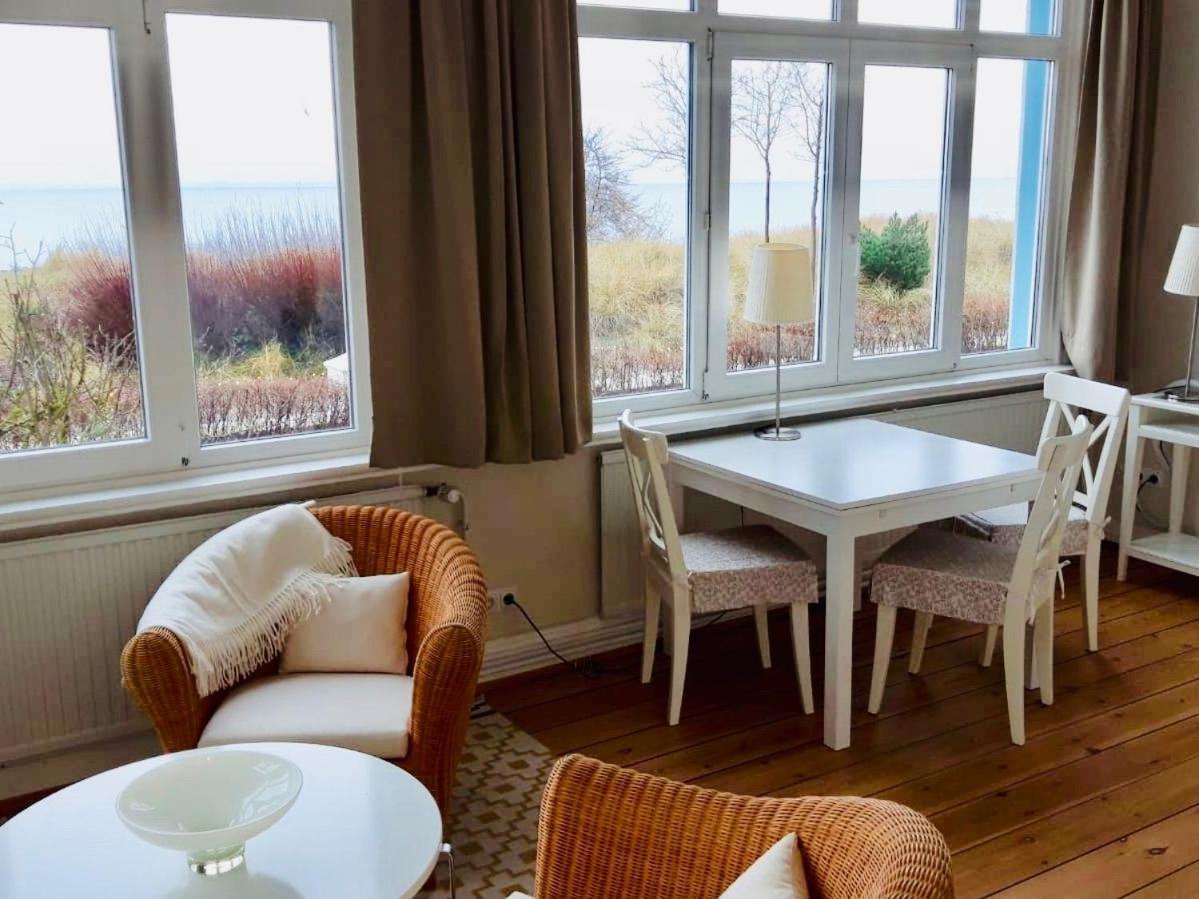 Kleines Strandhotel Ниндорф Экстерьер фото